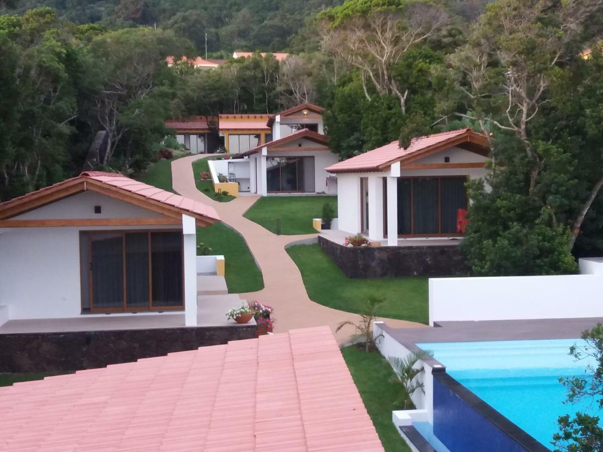 Villas Casteletes Urzelina ภายนอก รูปภาพ