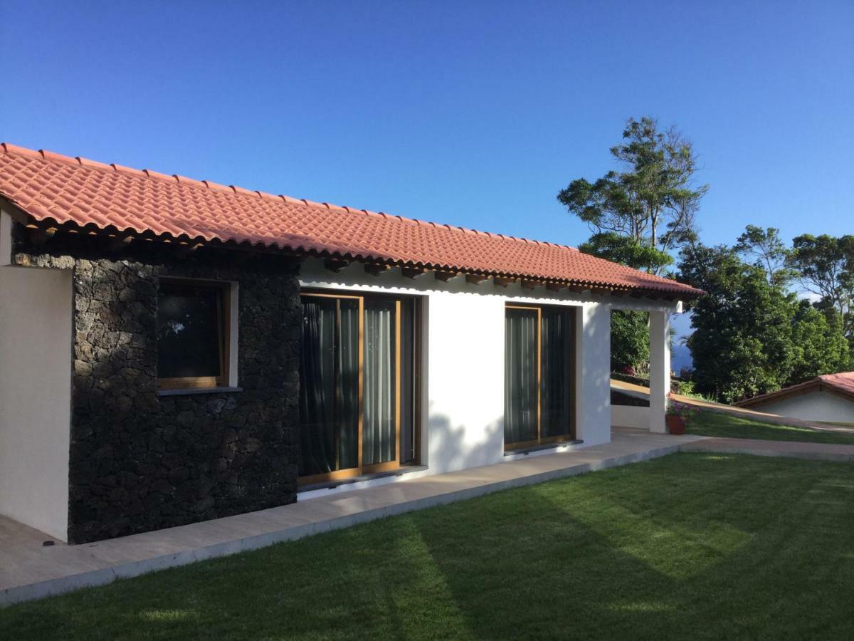 Villas Casteletes Urzelina ภายนอก รูปภาพ