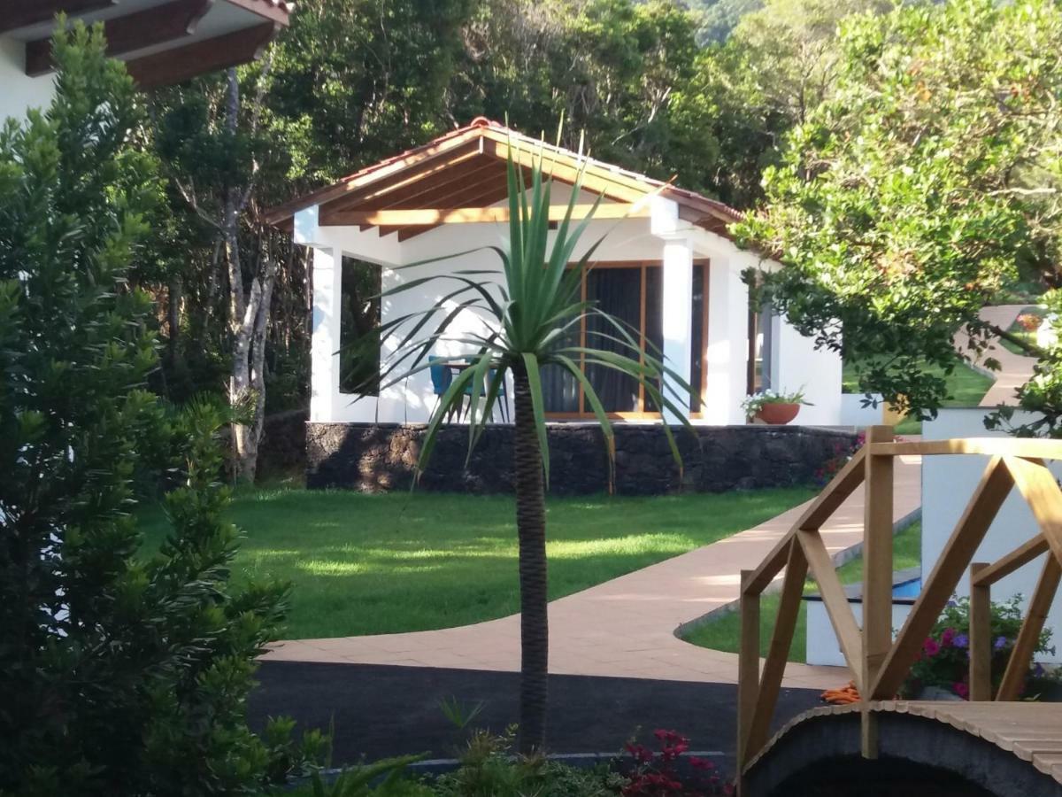 Villas Casteletes Urzelina ภายนอก รูปภาพ